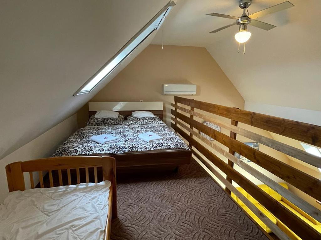 Gyulai Brill Apartman Exteriör bild