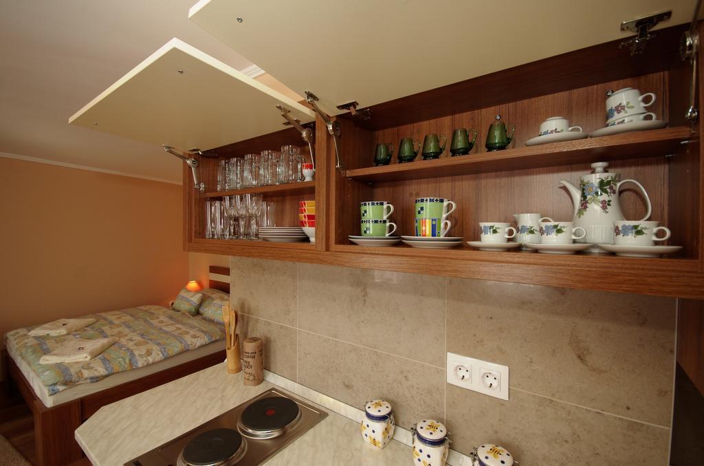 Gyulai Brill Apartman Exteriör bild