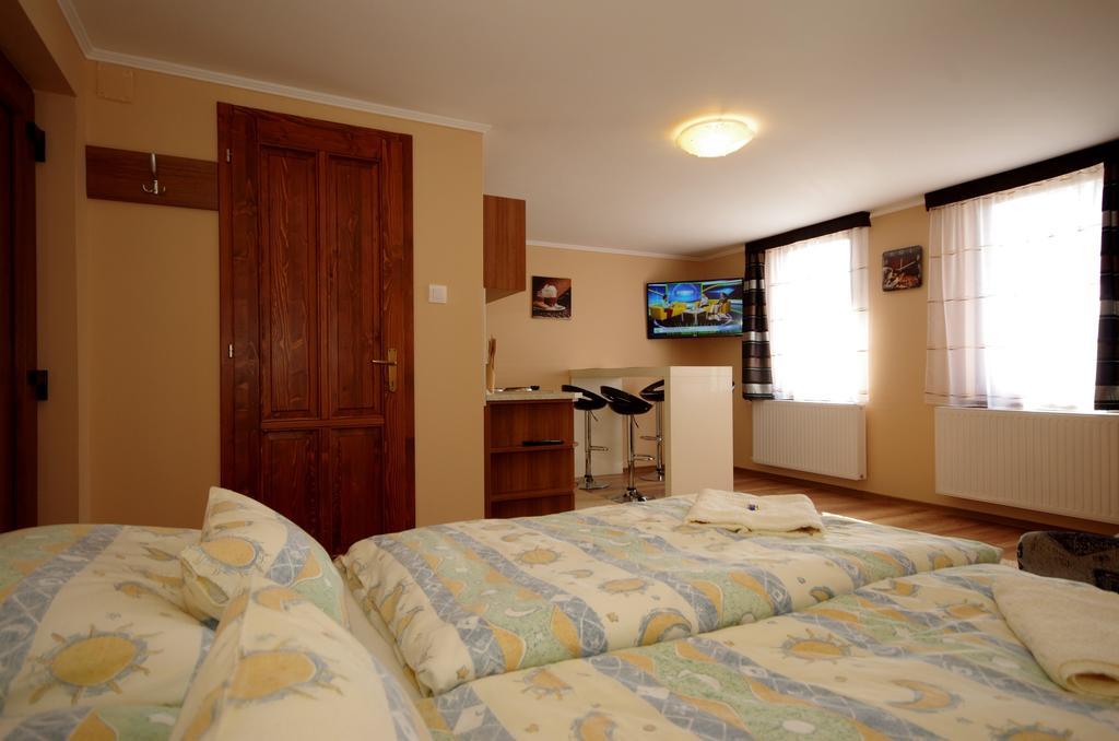 Gyulai Brill Apartman Exteriör bild