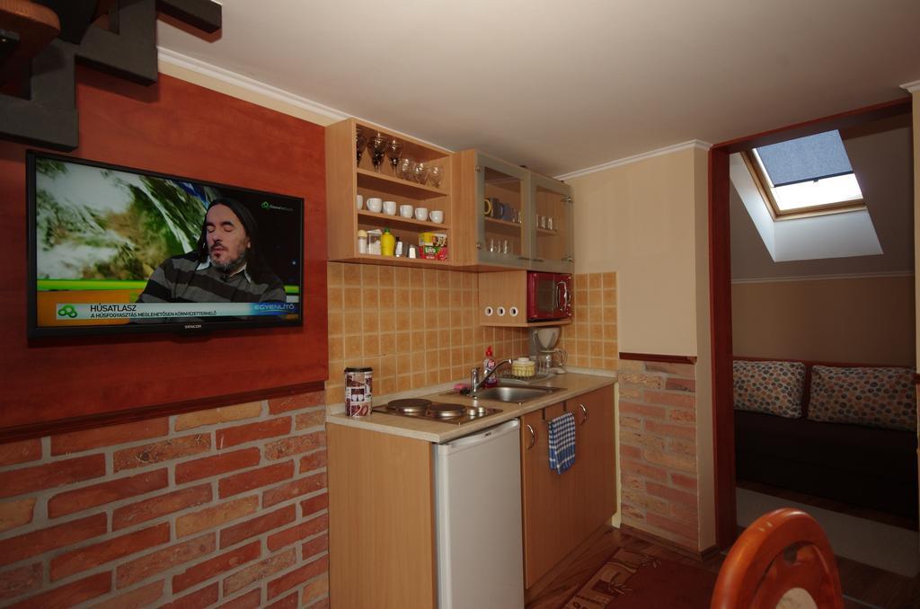 Gyulai Brill Apartman Exteriör bild
