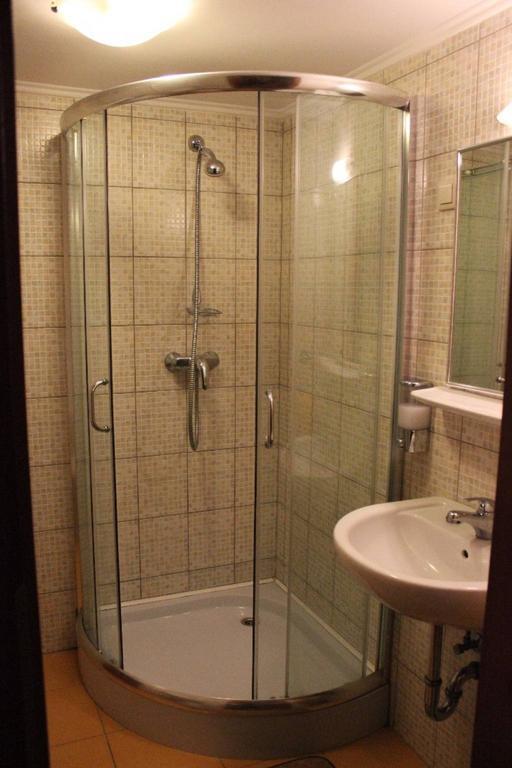 Gyulai Brill Apartman Rum bild